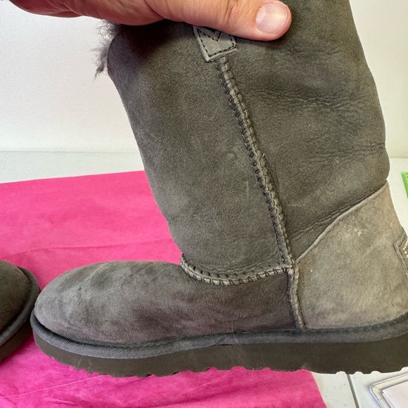 UGG Gray Boots with fur with bling gem button and bling back “Ugg” logo - Picture 7 of 9
